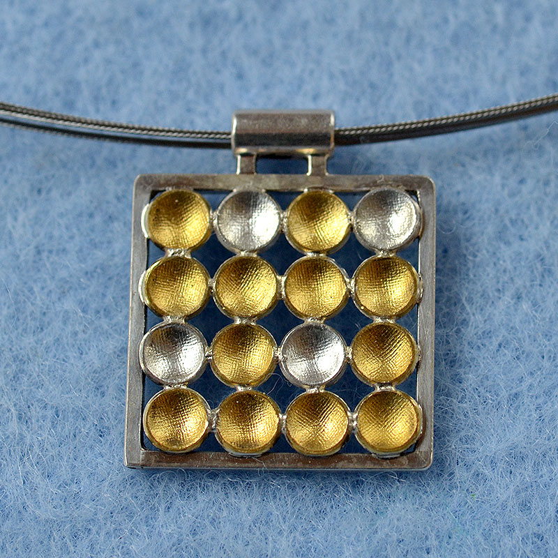 Ketten-Anhänger, Silber, Feingold, 18 x 18 mm, Robert Lucha, Ihr Goldschmied in Nürnberg